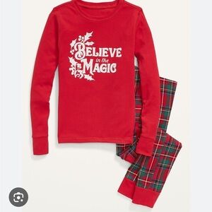 Old Navy 6 Red Kids Pajama Set with Plaid Pants